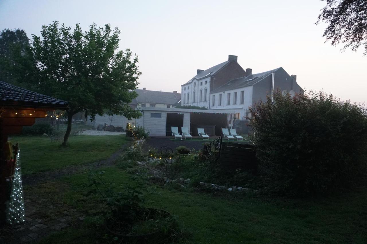 Le Chateau De Frankie Spas-Saunas Grand-Reng Luaran gambar